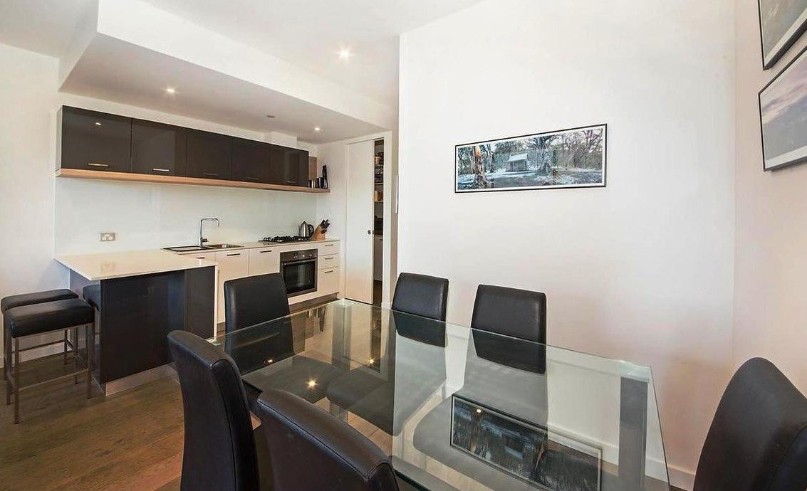 Gallery: 411/222 Bay Road