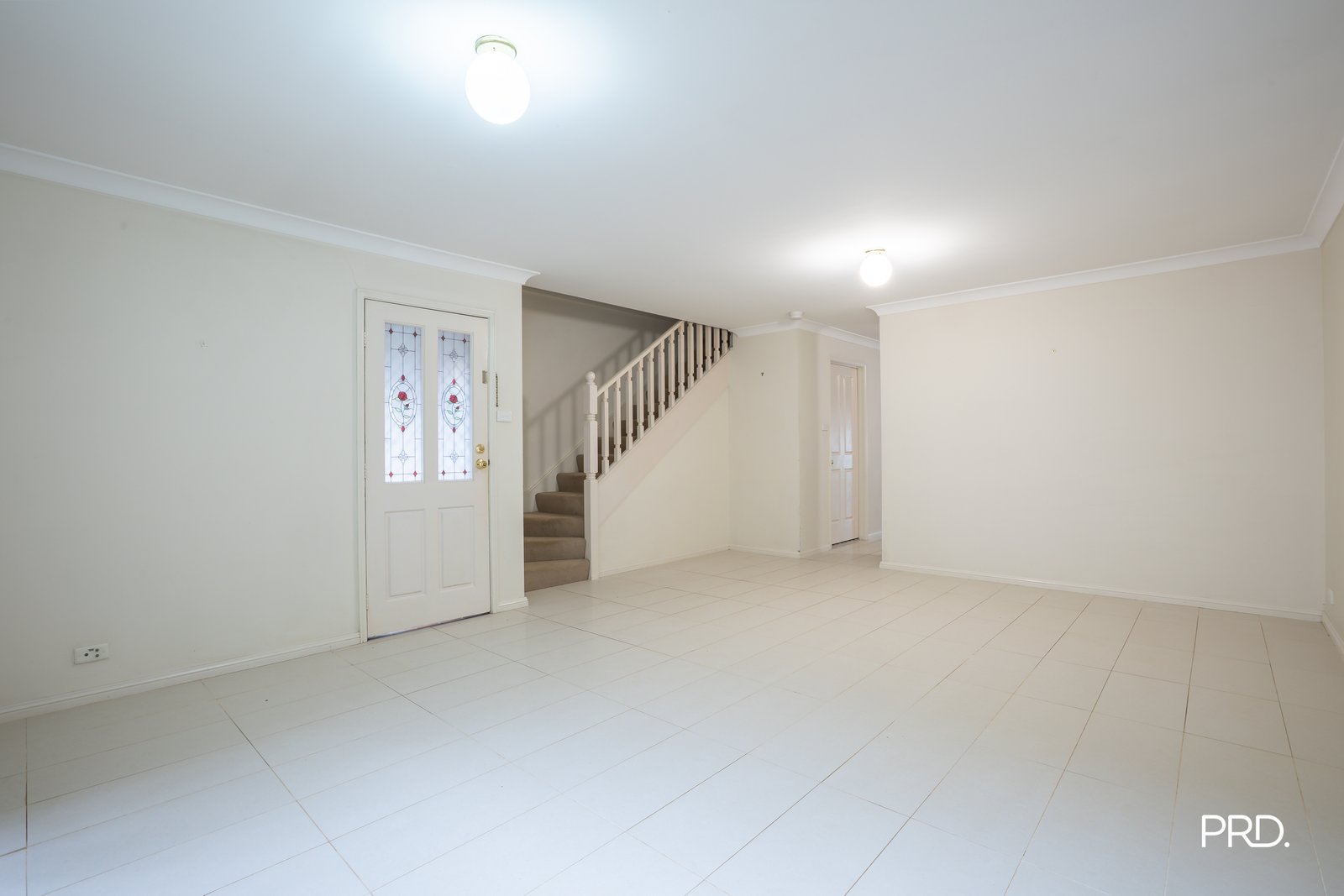 4/113 The Lakes Dr  Glenmore Park 4
