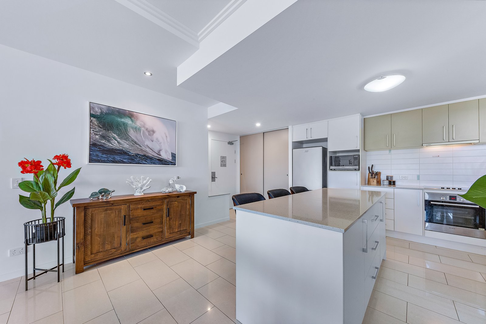 41/15 Flame Tree Court AIRLIE BEACH 6