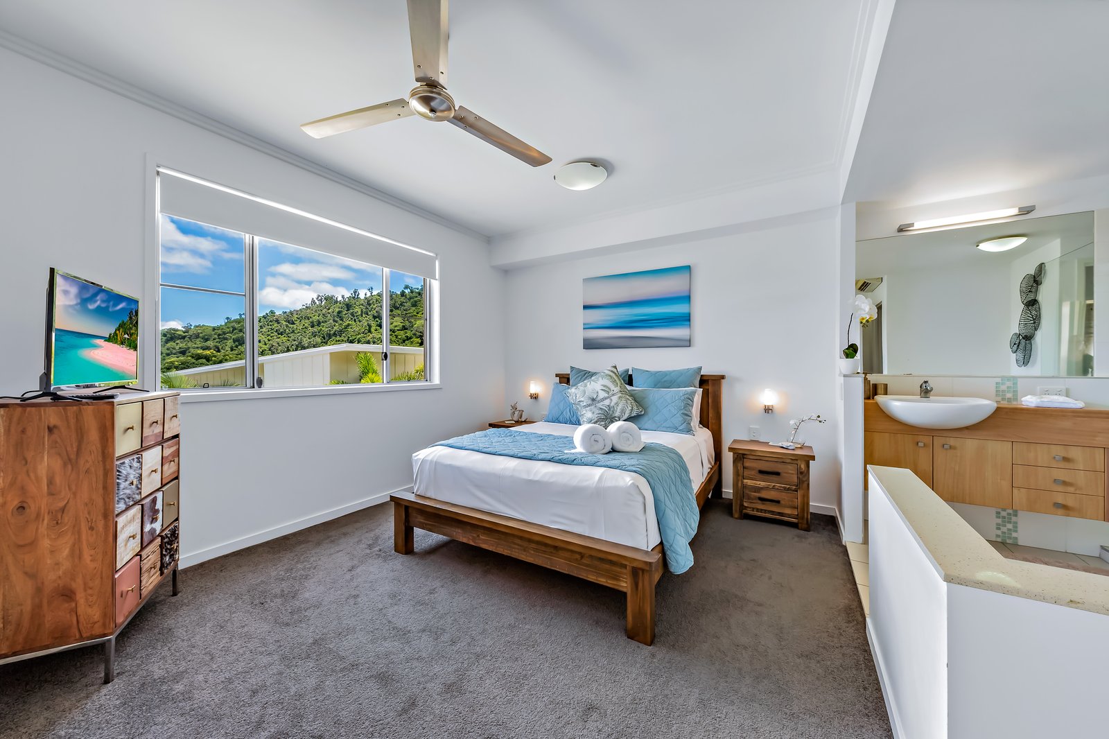 41/15 Flame Tree Court AIRLIE BEACH 8