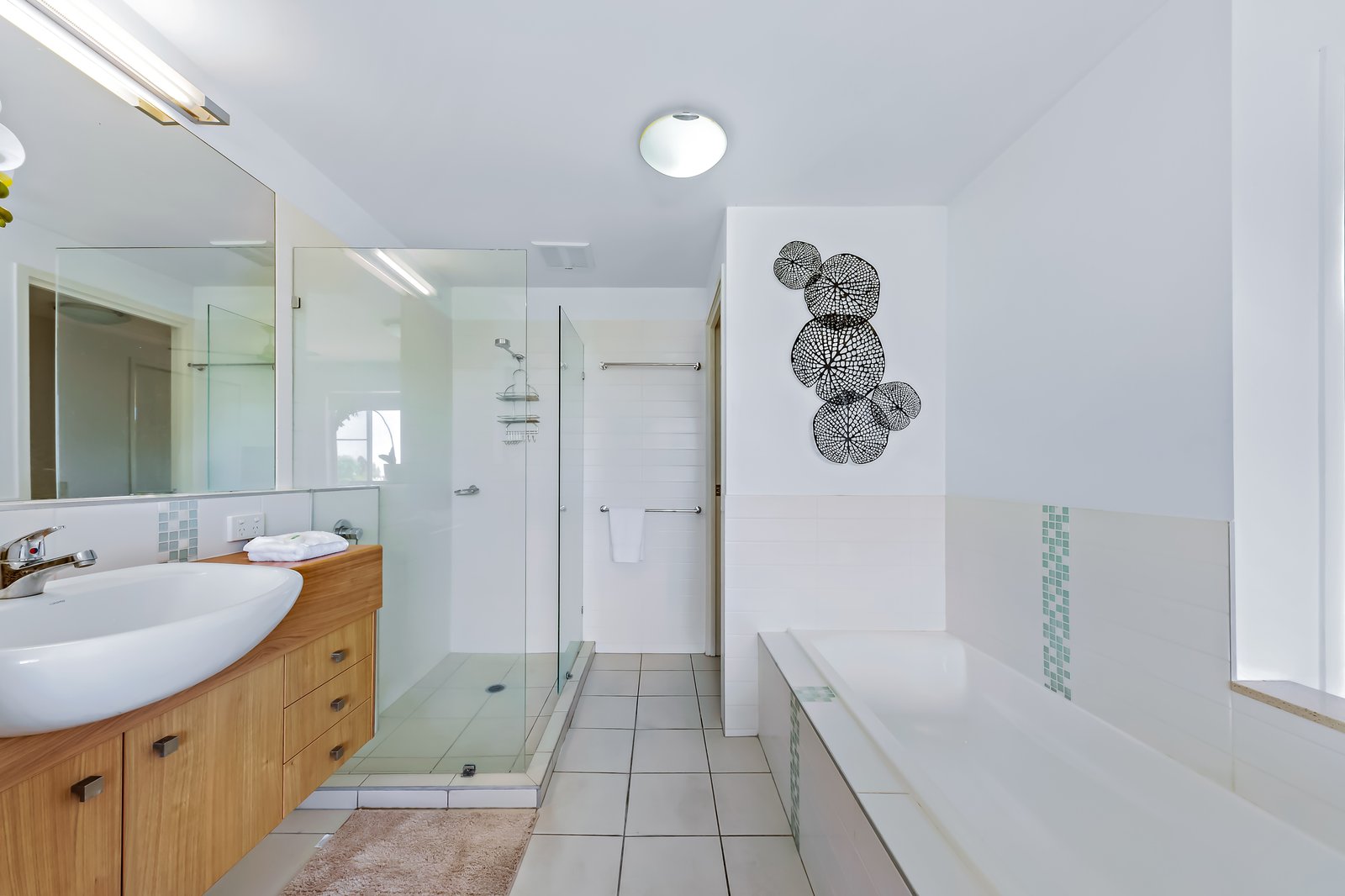 41/15 Flame Tree Court AIRLIE BEACH 10