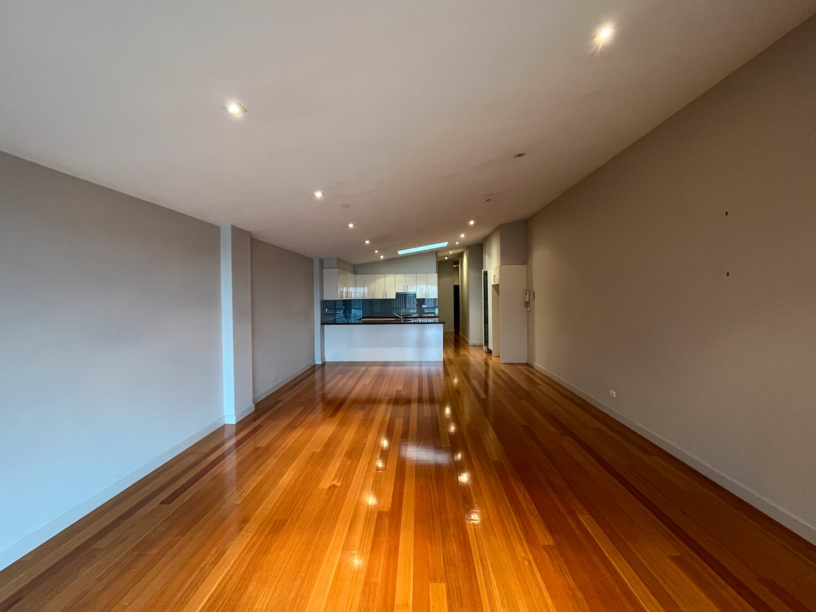 Gallery: 4/115 Pakington Street
