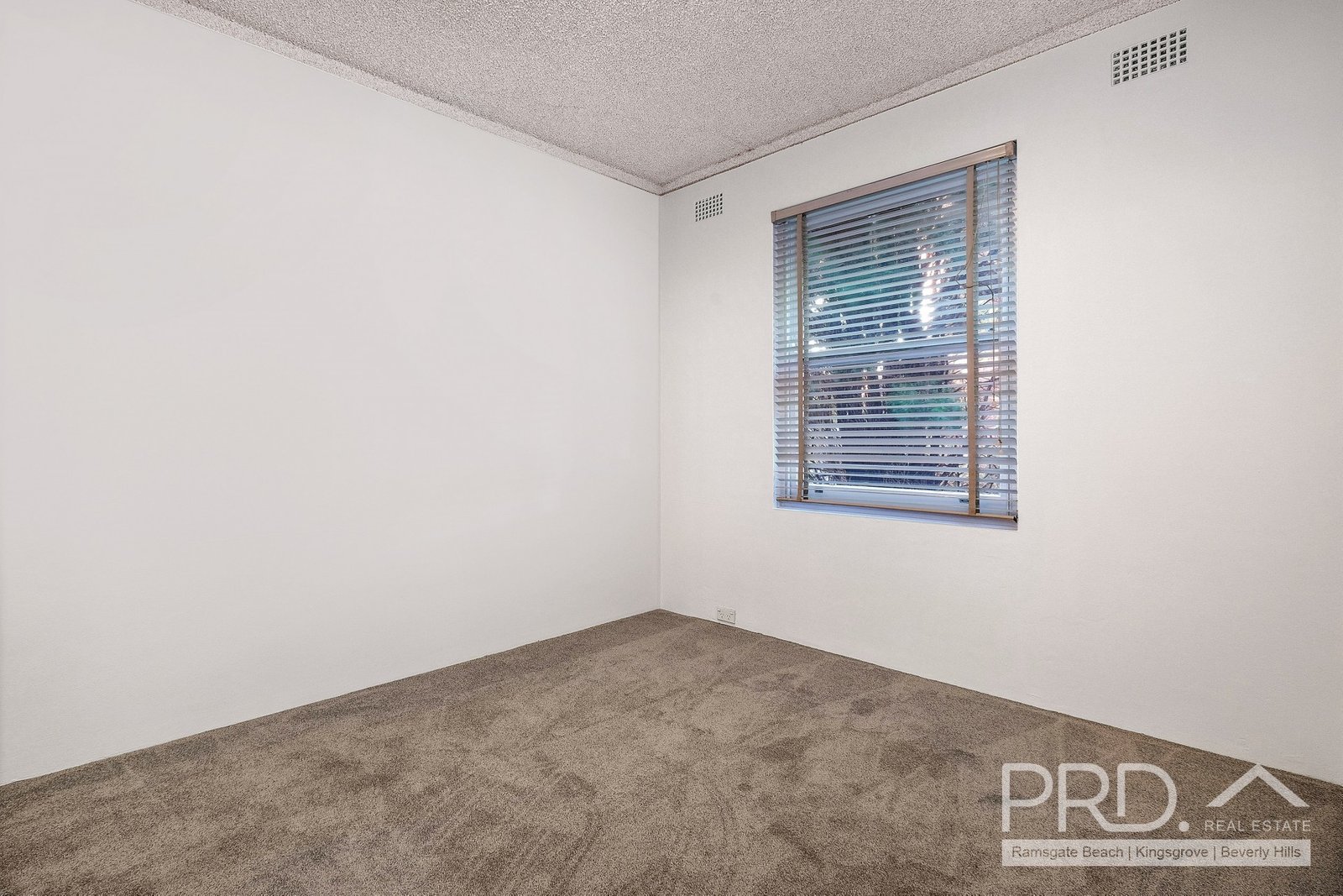 4/116-118 Chuter Avenue RAMSGATE BEACH 8