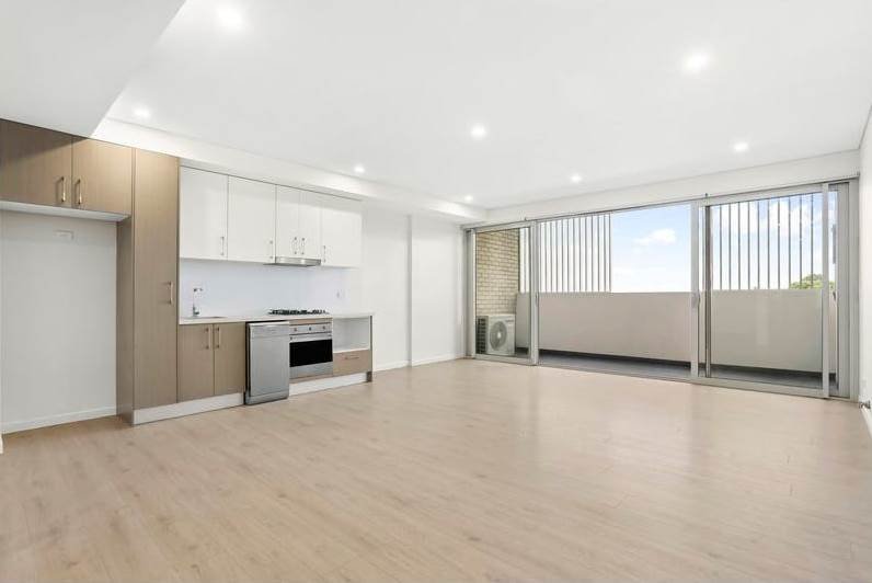 411/6 Bay Street BOTANY 1