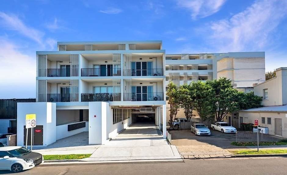 411/6 Bay Street BOTANY 8