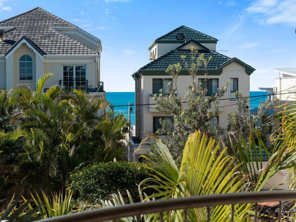4/1187 Gold Coast Highway PALM BEACH 2