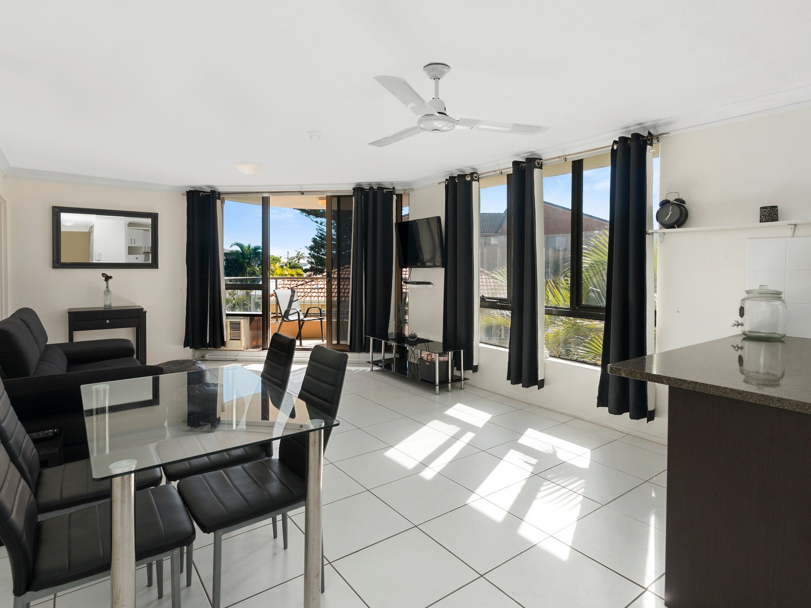 4/1187 Gold Coast Highway PALM BEACH 3