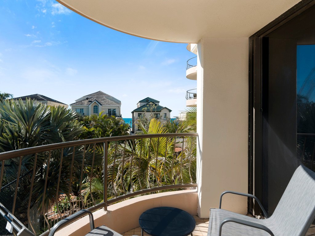 4/1187 Gold Coast Highway PALM BEACH 9