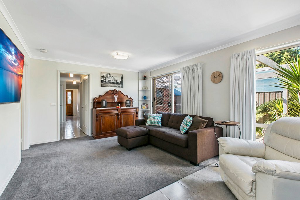 4/118A Havlin Street West  QUARRY HILL 2