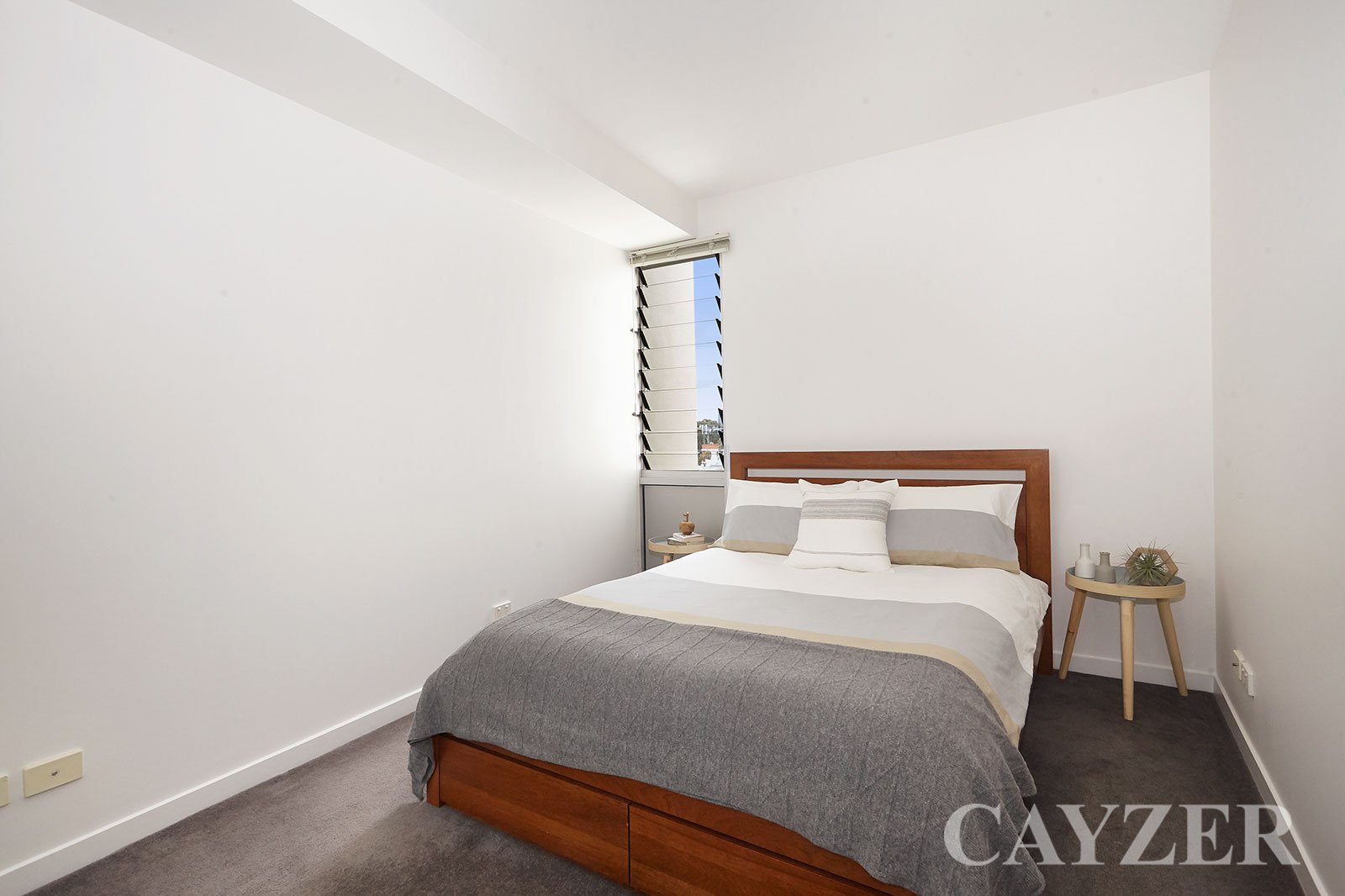 Gallery: 411/99 Nott Street
