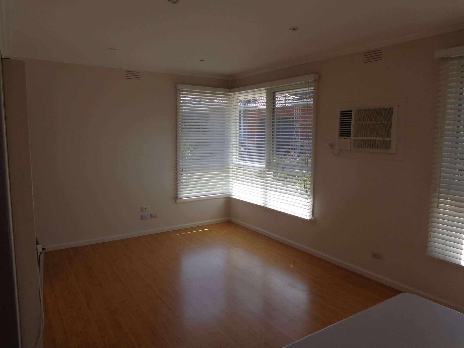 Gallery: 4/12-14 Wimborne Avenue