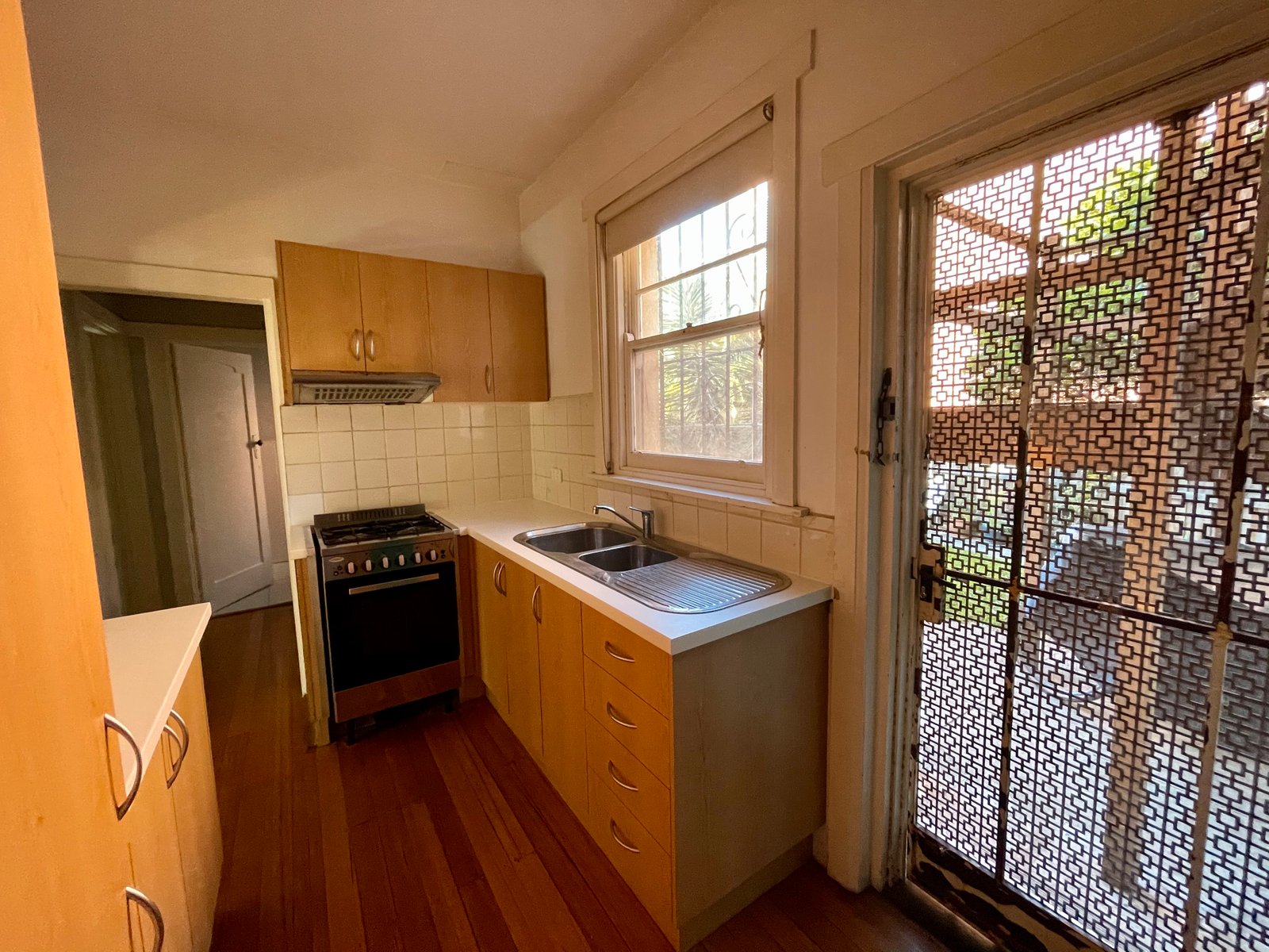 Gallery: 4/12 Charlotte Place