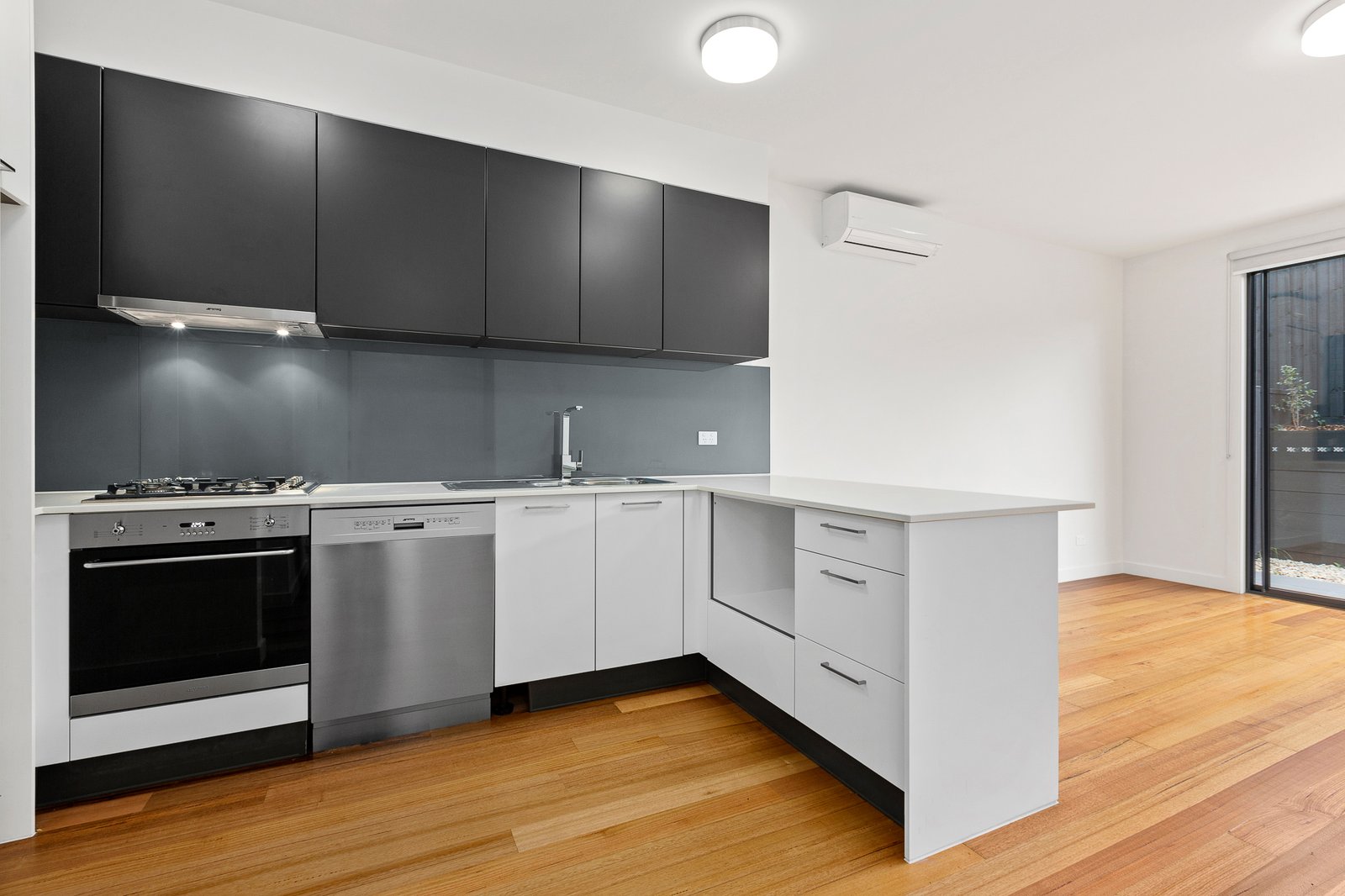 Gallery: 4/12 Gleniffer Avenue