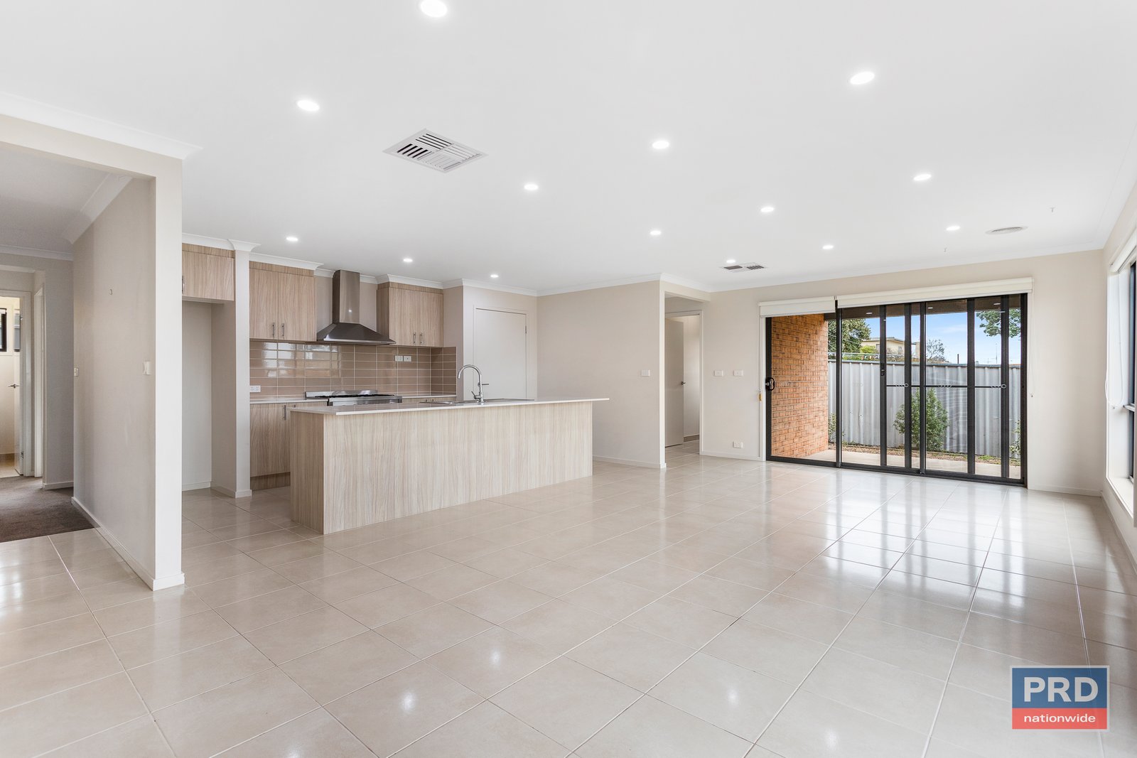 4/12 Heinz Street WHITE HILLS 6