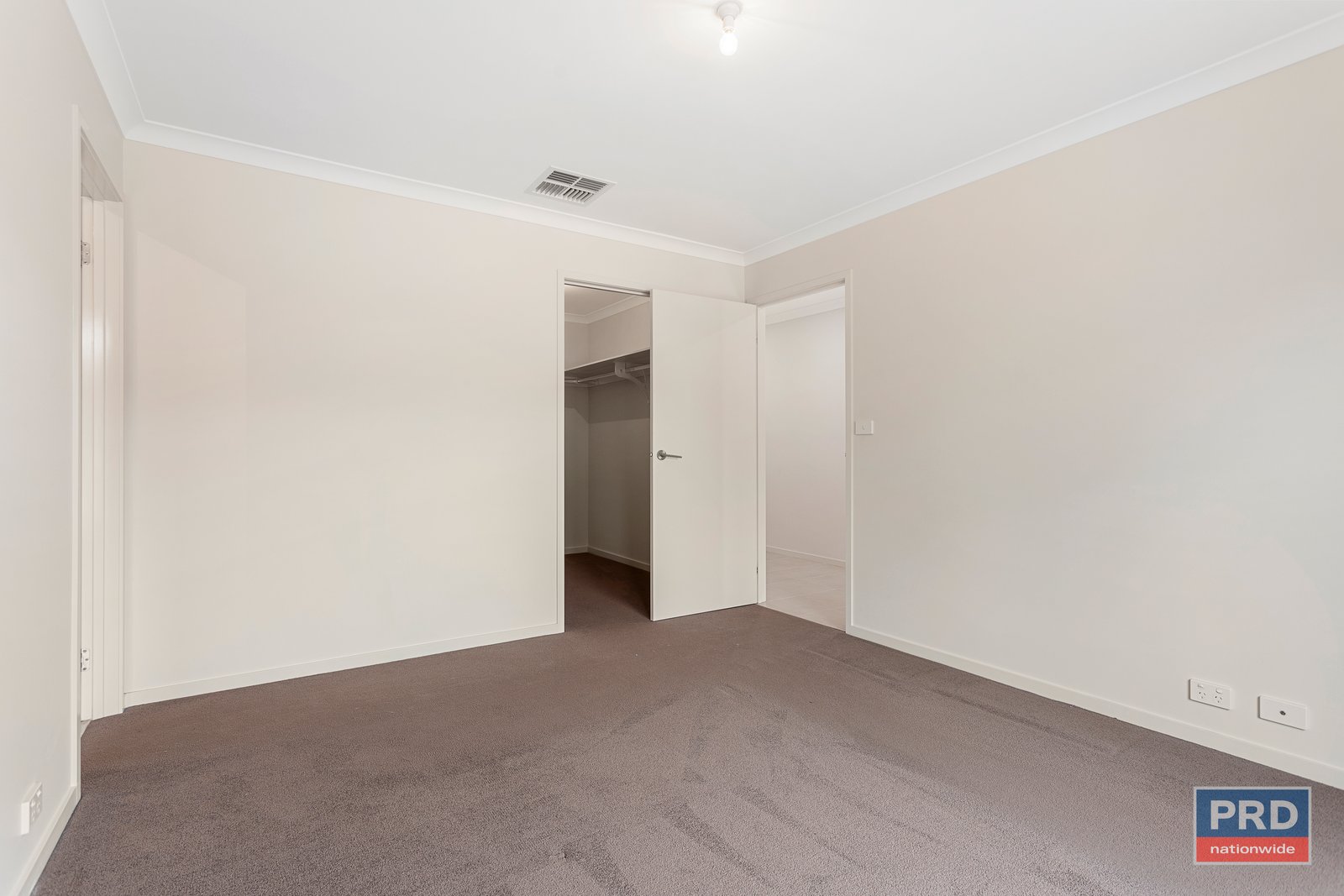 4/12 Heinz Street WHITE HILLS 8