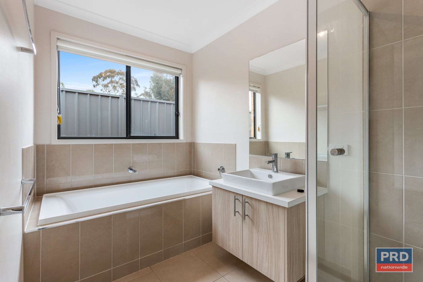 4/12 Heinz Street WHITE HILLS 13