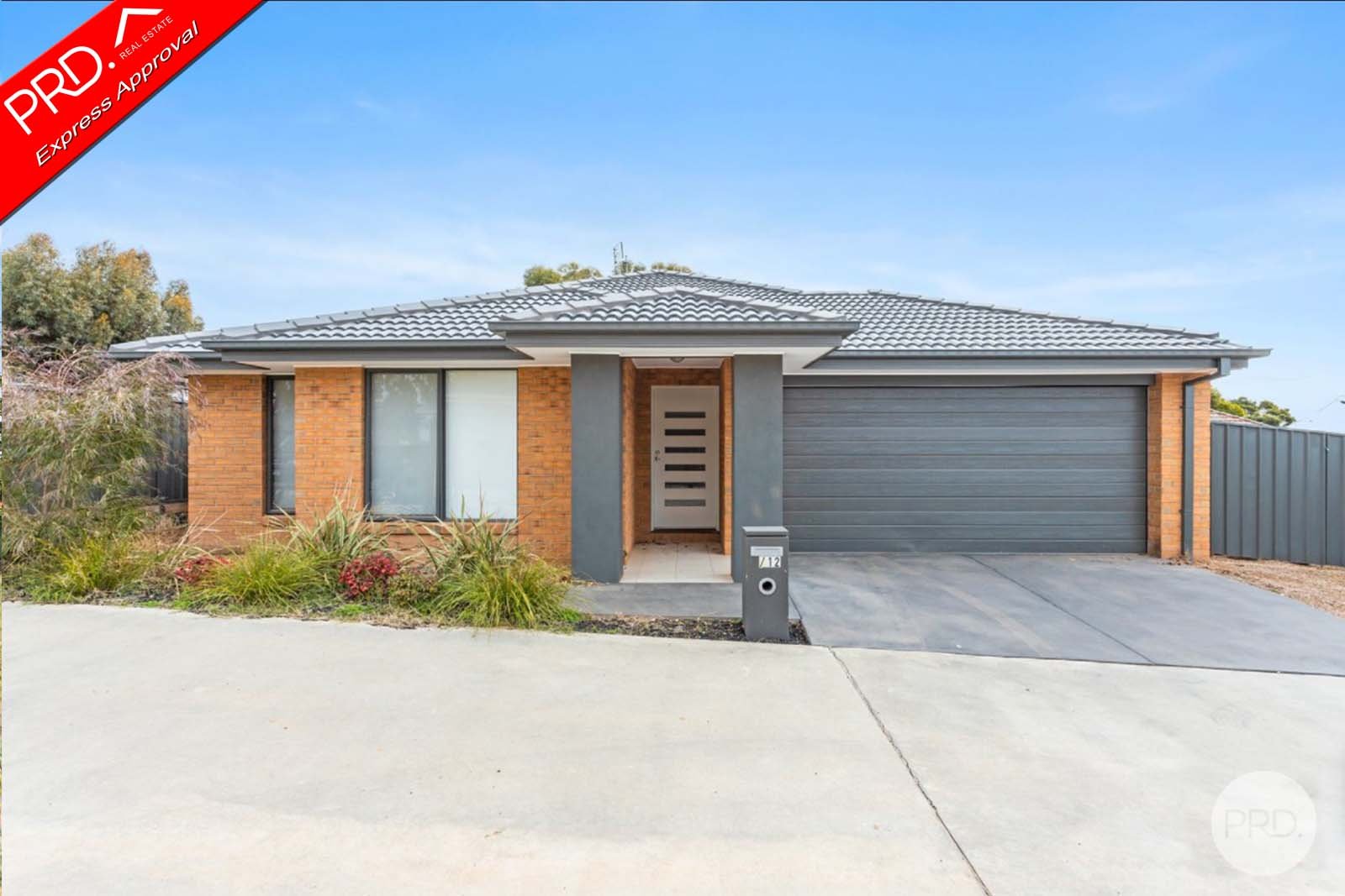 4/12 Heinz Street WHITE HILLS 2