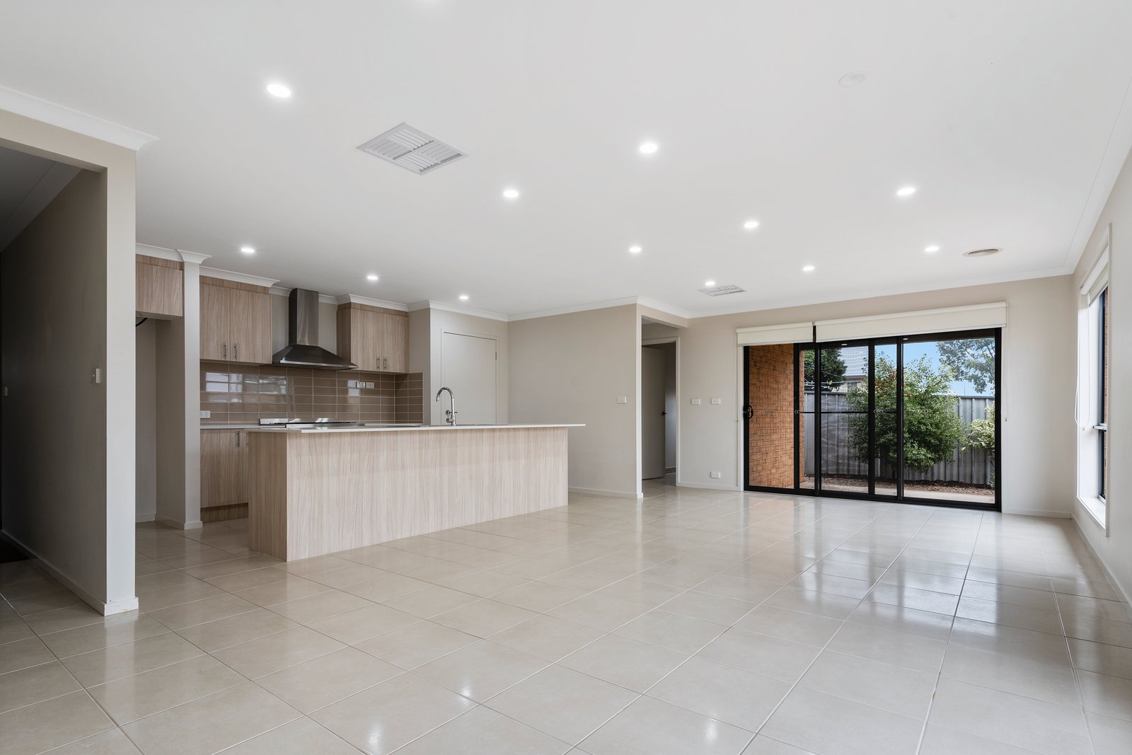 4/12 Heinz Street WHITE HILLS 5