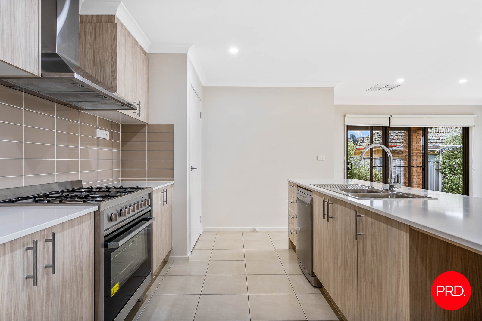 4/12 Heinz Street WHITE HILLS 3
