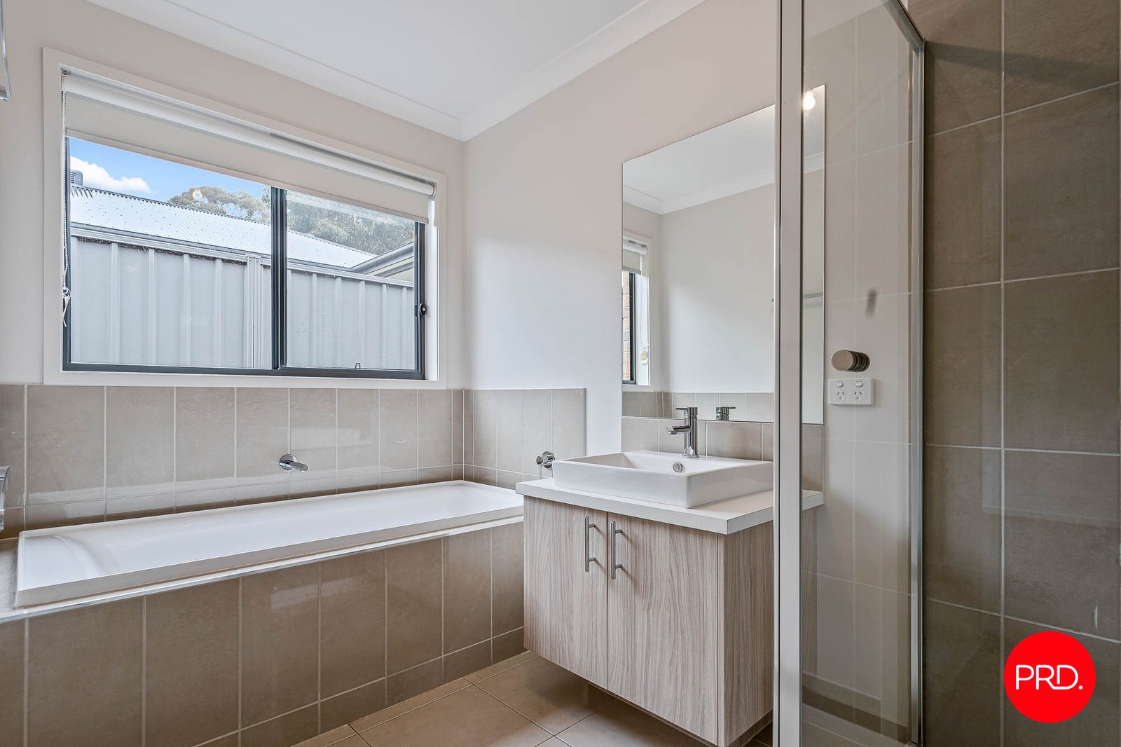 4/12 Heinz Street WHITE HILLS 11