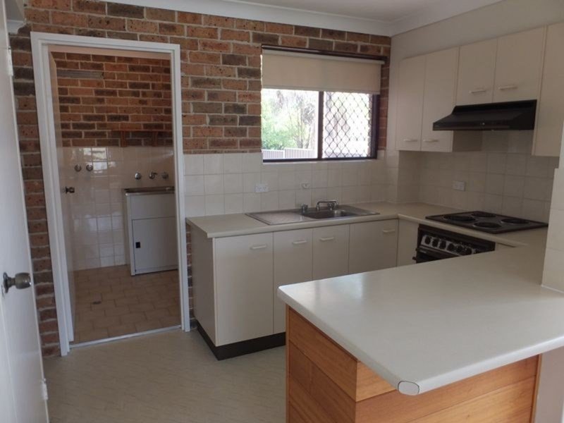 4/12 Illoura Street TAMWORTH 2