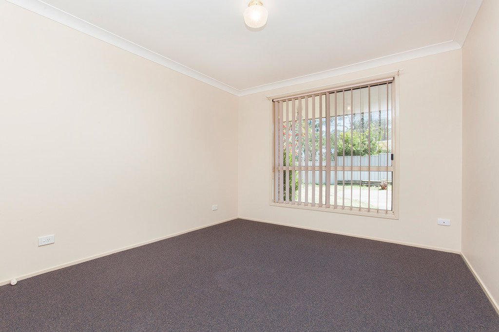 4/12 Proserpine Close ASHTONFIELD 9