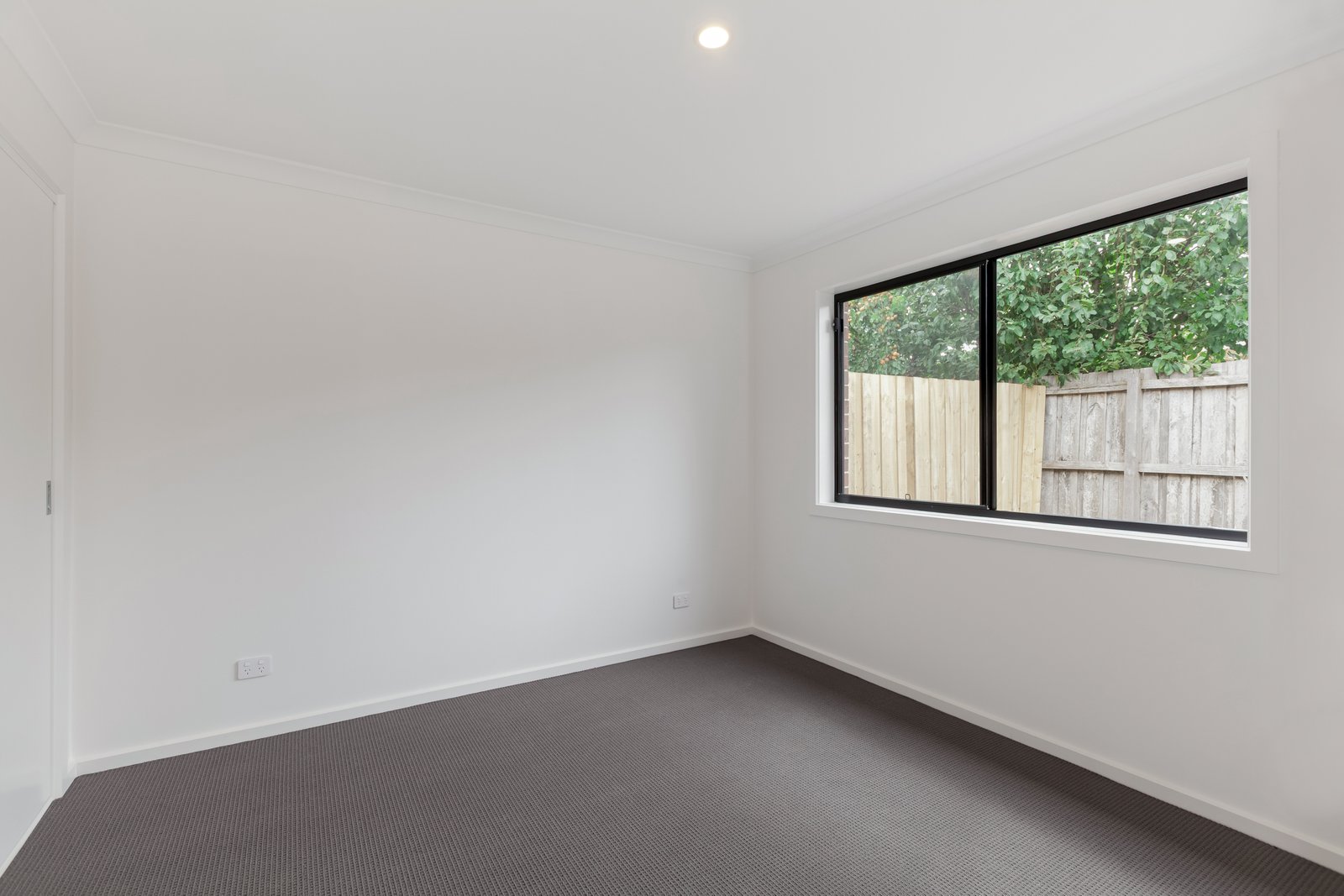 Gallery: 4/12 Raglan St