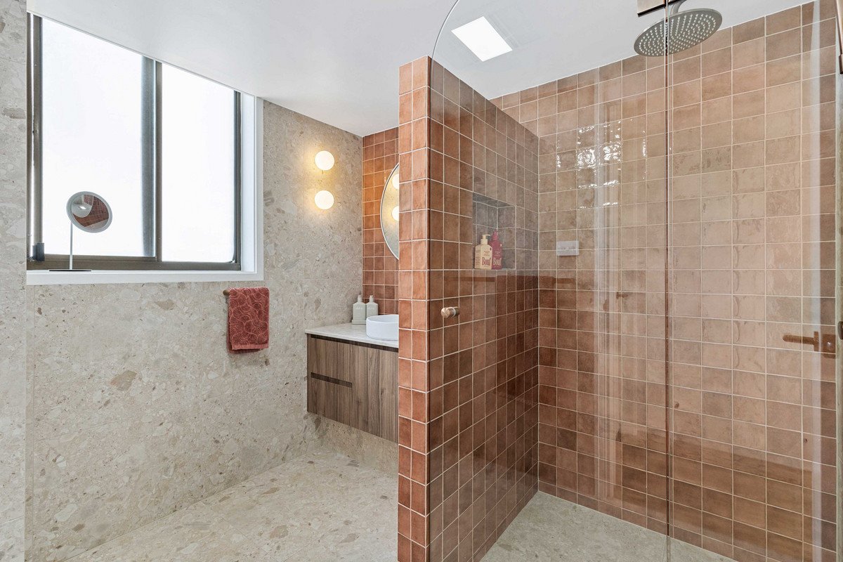 4/12 Second Avenue Broadbeach 7