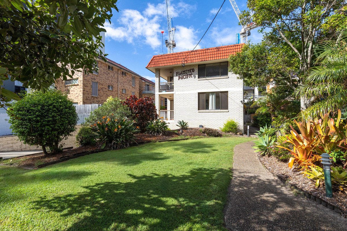 4/12 Second Avenue Broadbeach 13