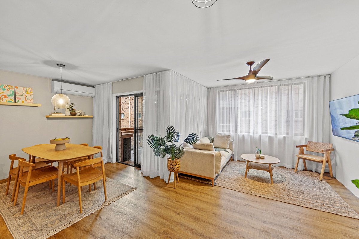 4/12 Second Avenue Broadbeach 4