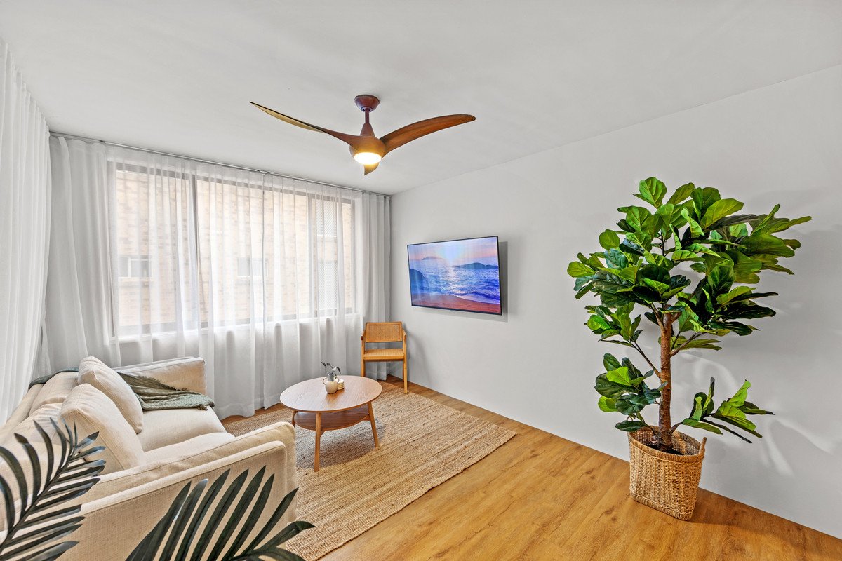 4/12 Second Avenue Broadbeach 5