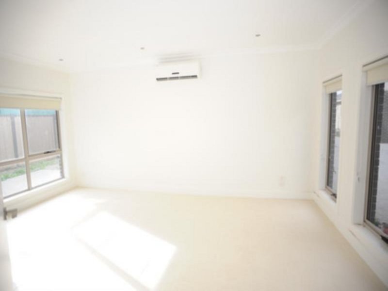 Gallery: 4/12 South Street