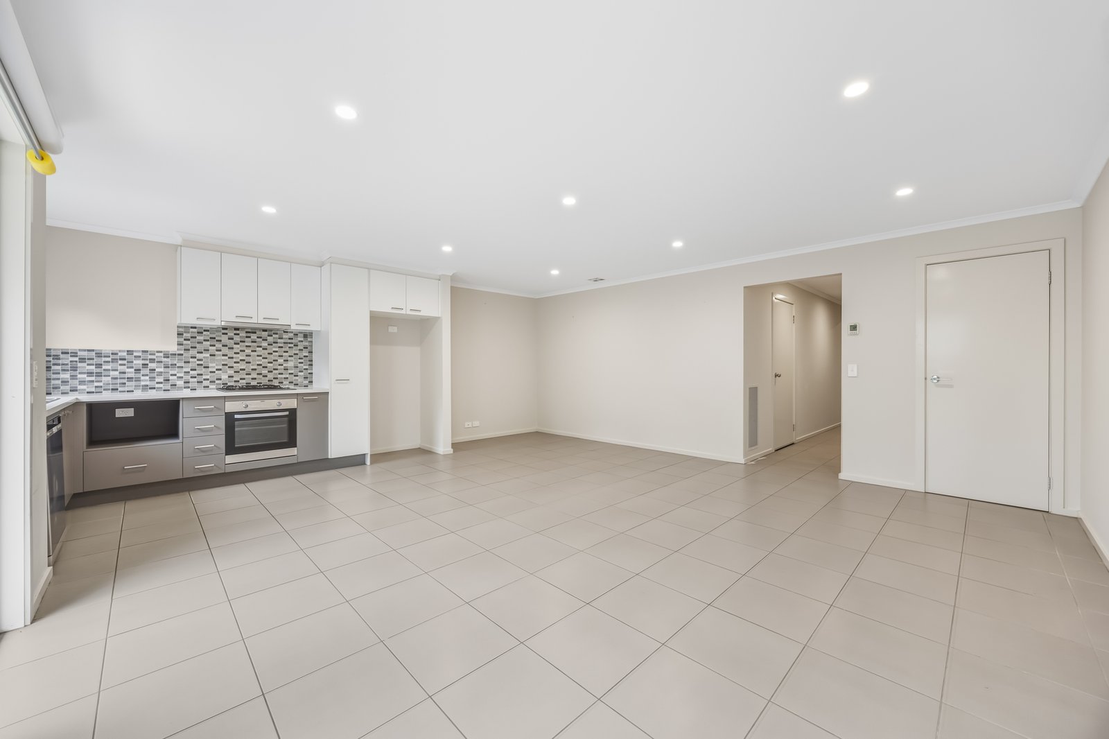 Gallery: 4/12 Stanbury Avenue