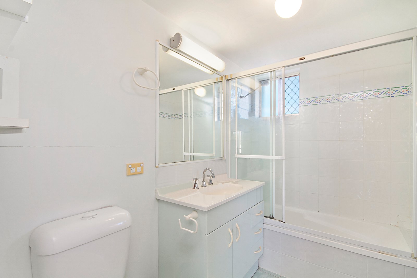 4/122 Musgrave Street COOLANGATTA 6