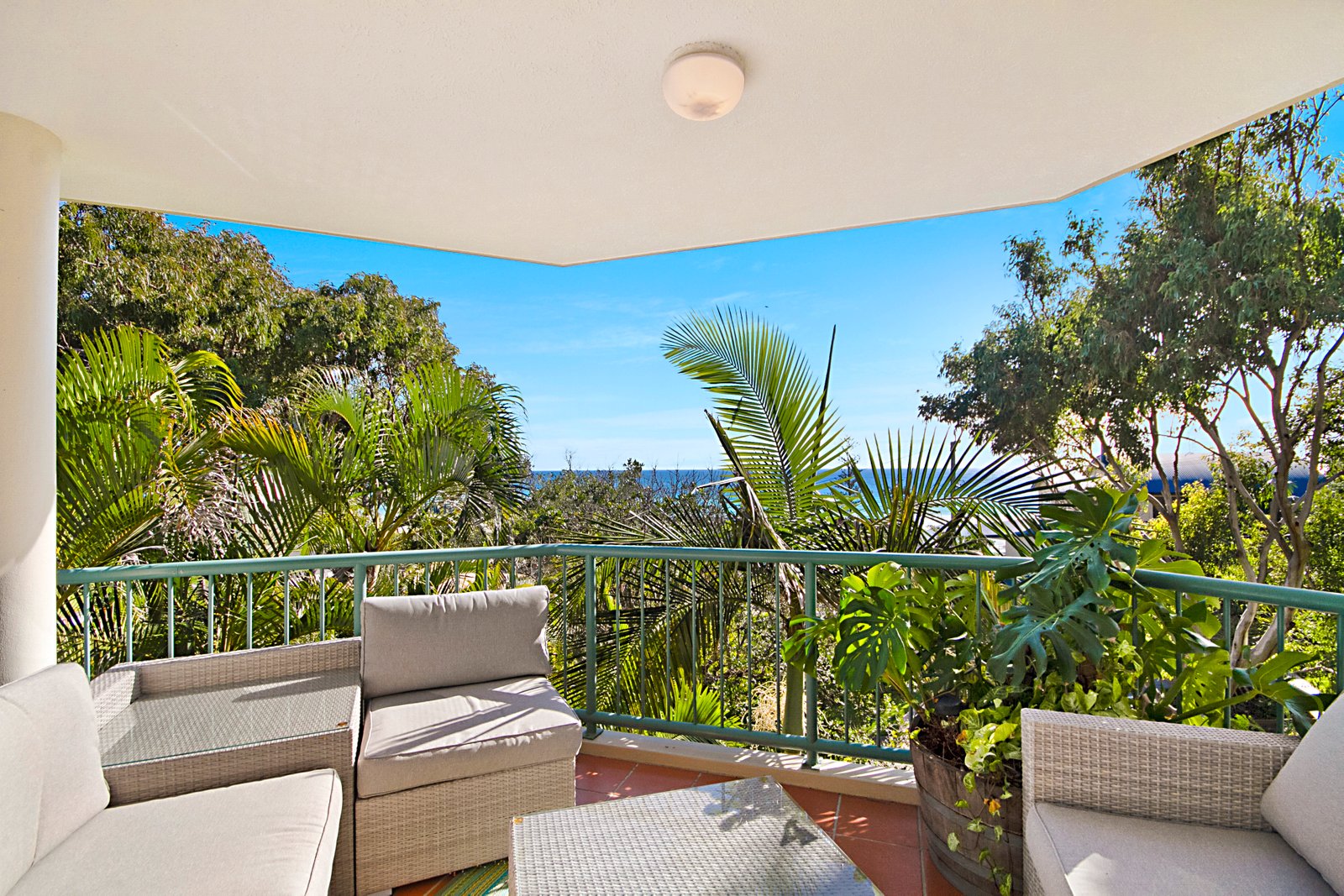 4/122 Musgrave Street COOLANGATTA 2