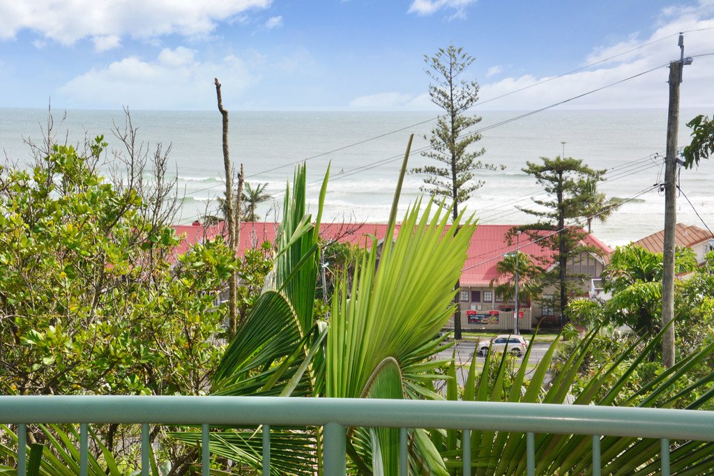 4/122 Musgrave Street COOLANGATTA 8