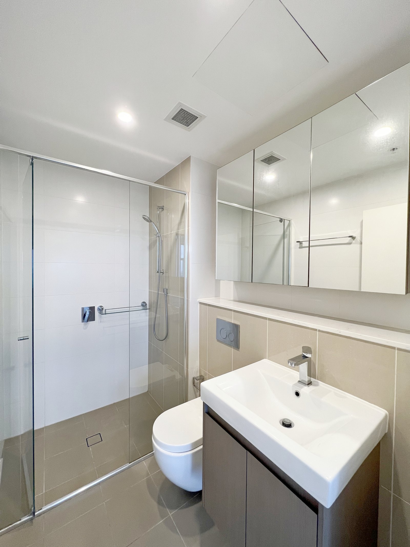 412/21 Treacy Street HURSTVILLE 6