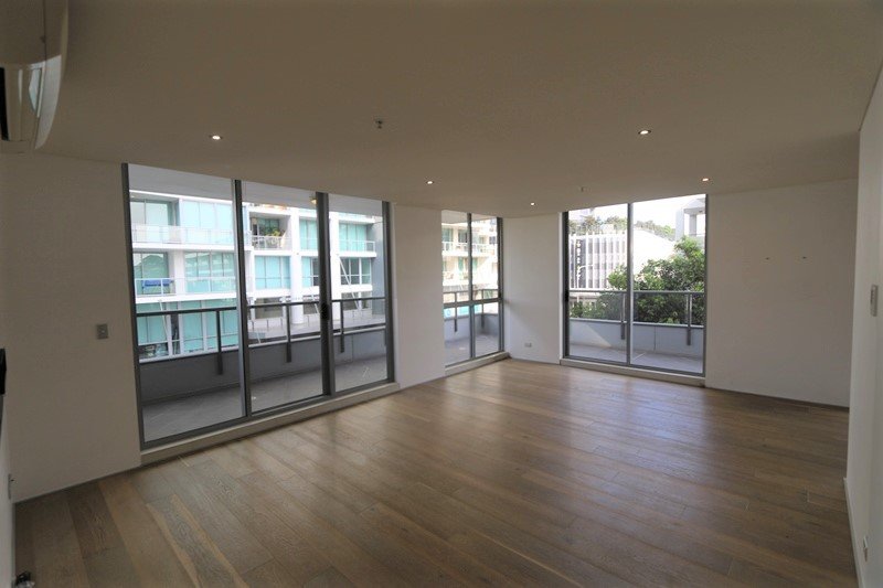 412/3 Como Crescent SOUTHPORT 2