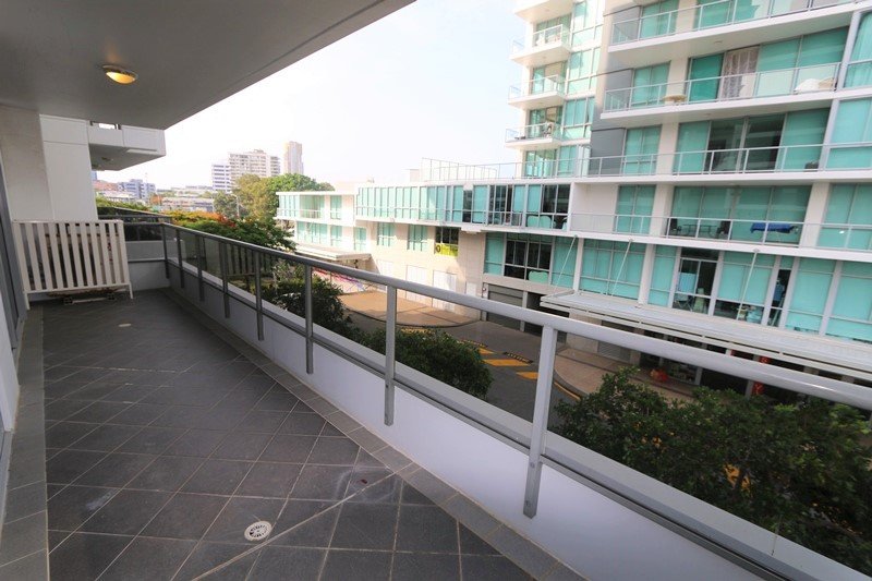 412/3 Como Crescent SOUTHPORT 11