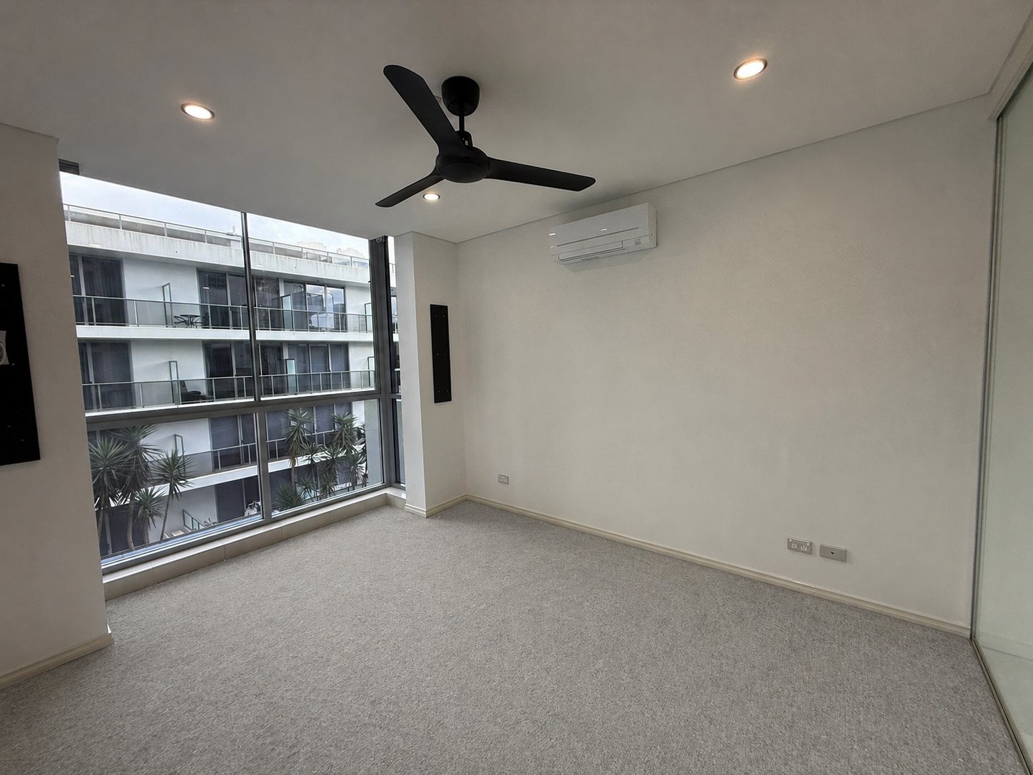 412/3 Como Crescent SOUTHPORT 8