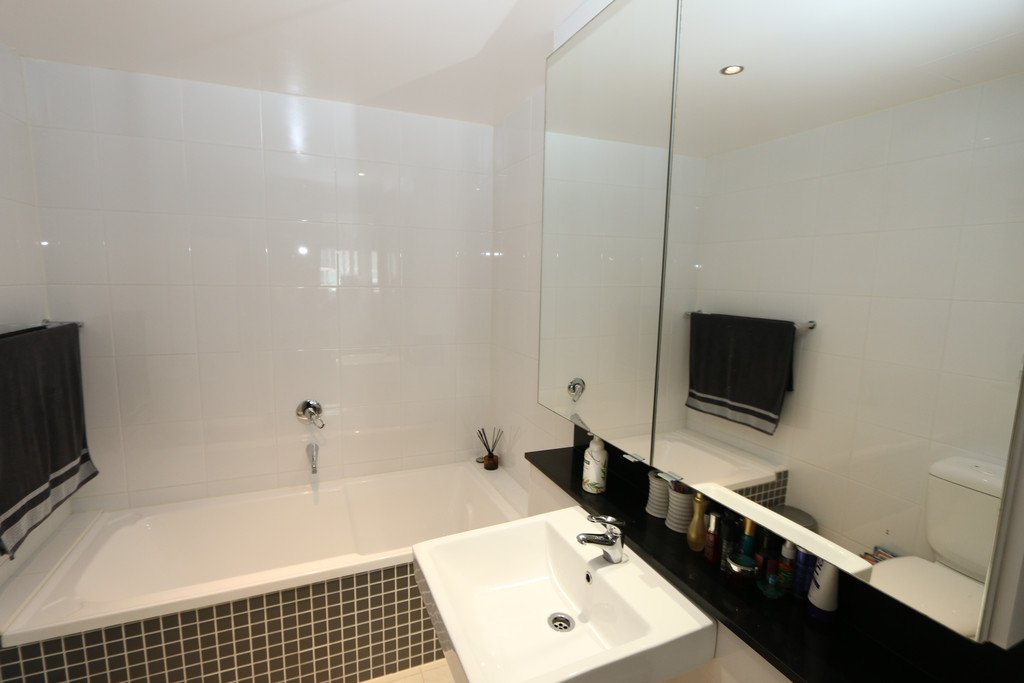 412/3 Como Crescent SOUTHPORT 7