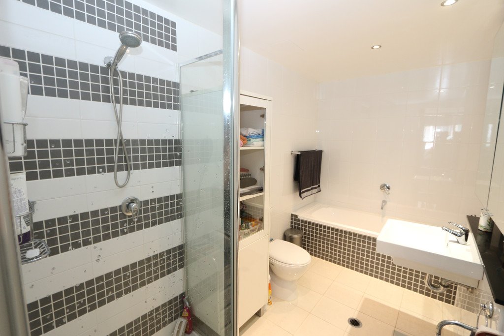 412/3 Como Crescent SOUTHPORT 8