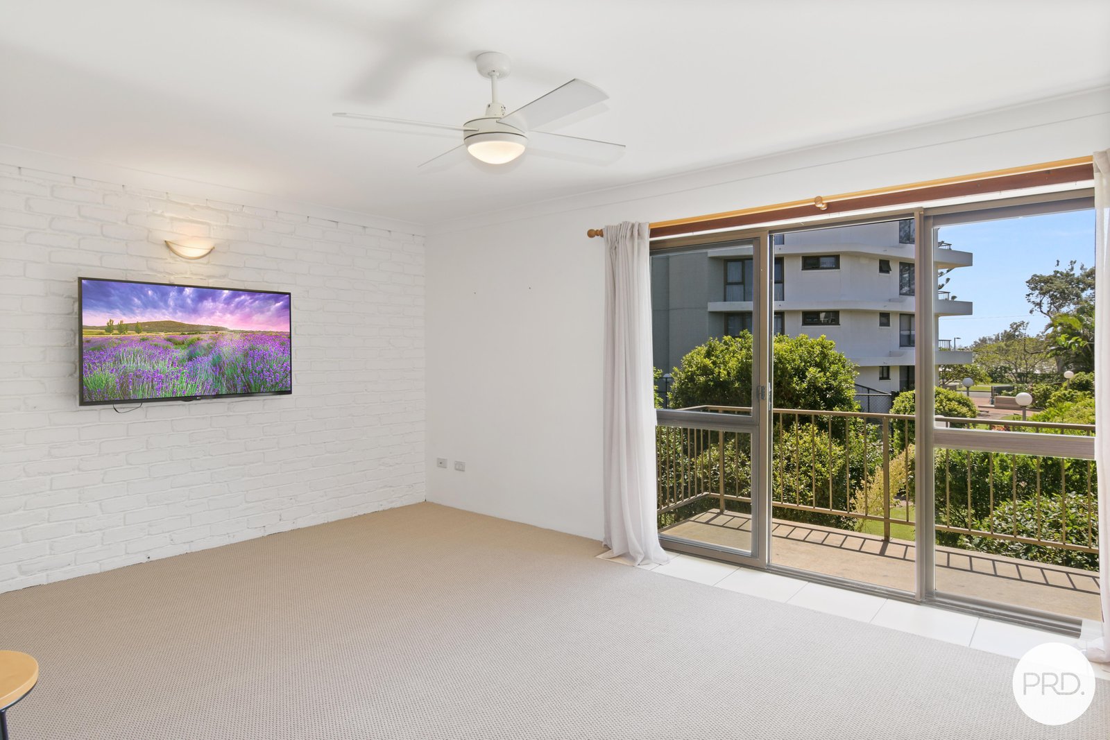 4/123 Golden Four Drive BILINGA 4