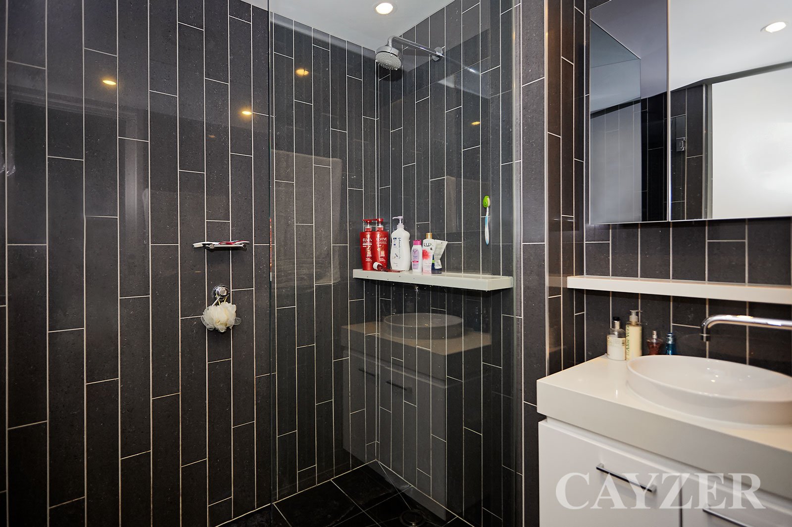 Gallery: 412/338 Kings Way