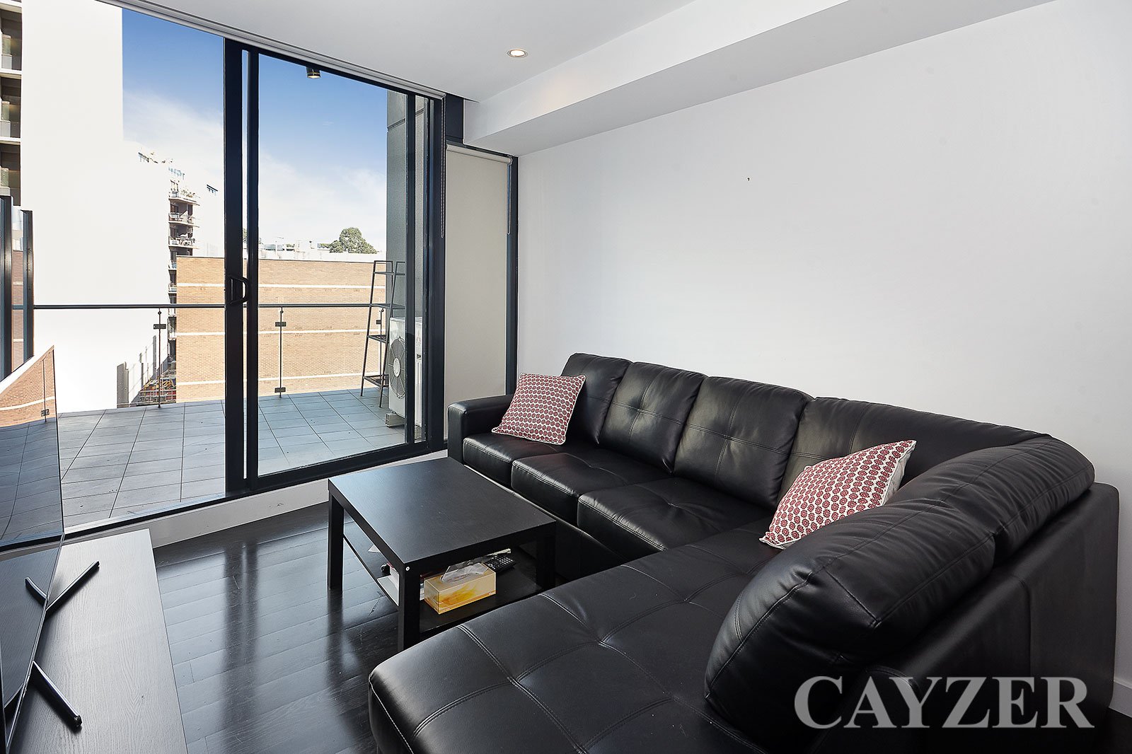 Gallery: 412/338 Kings Way
