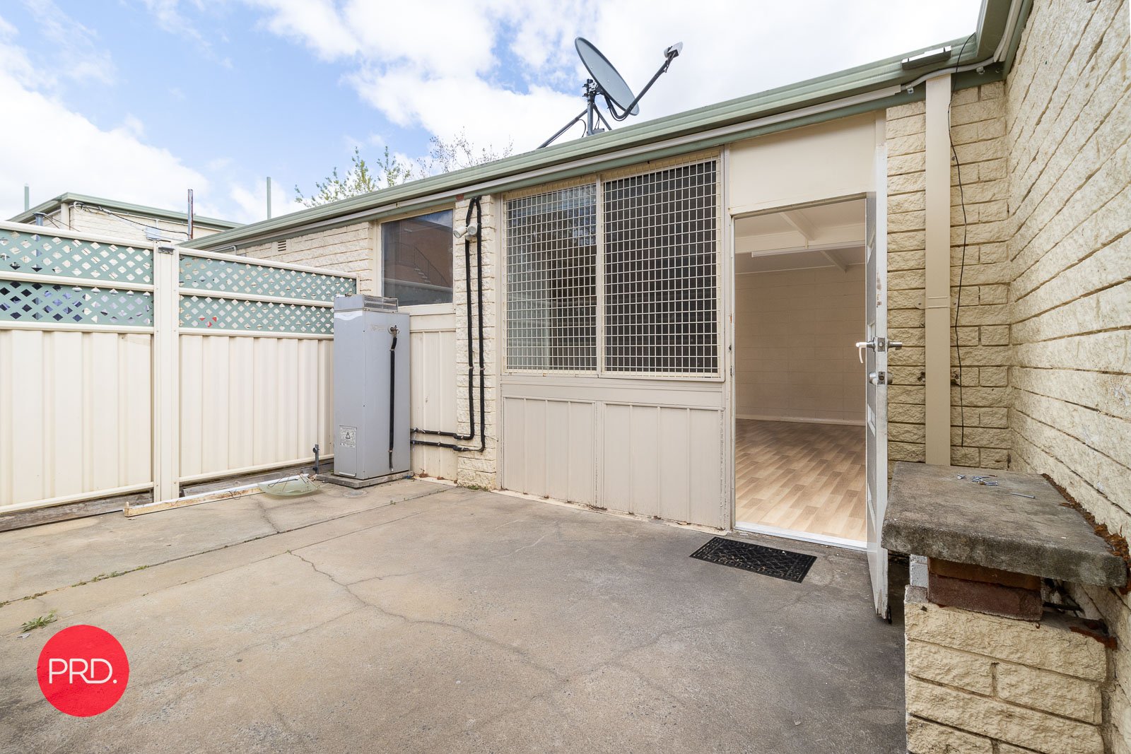 4/126 Henderson Road CRESTWOOD 8