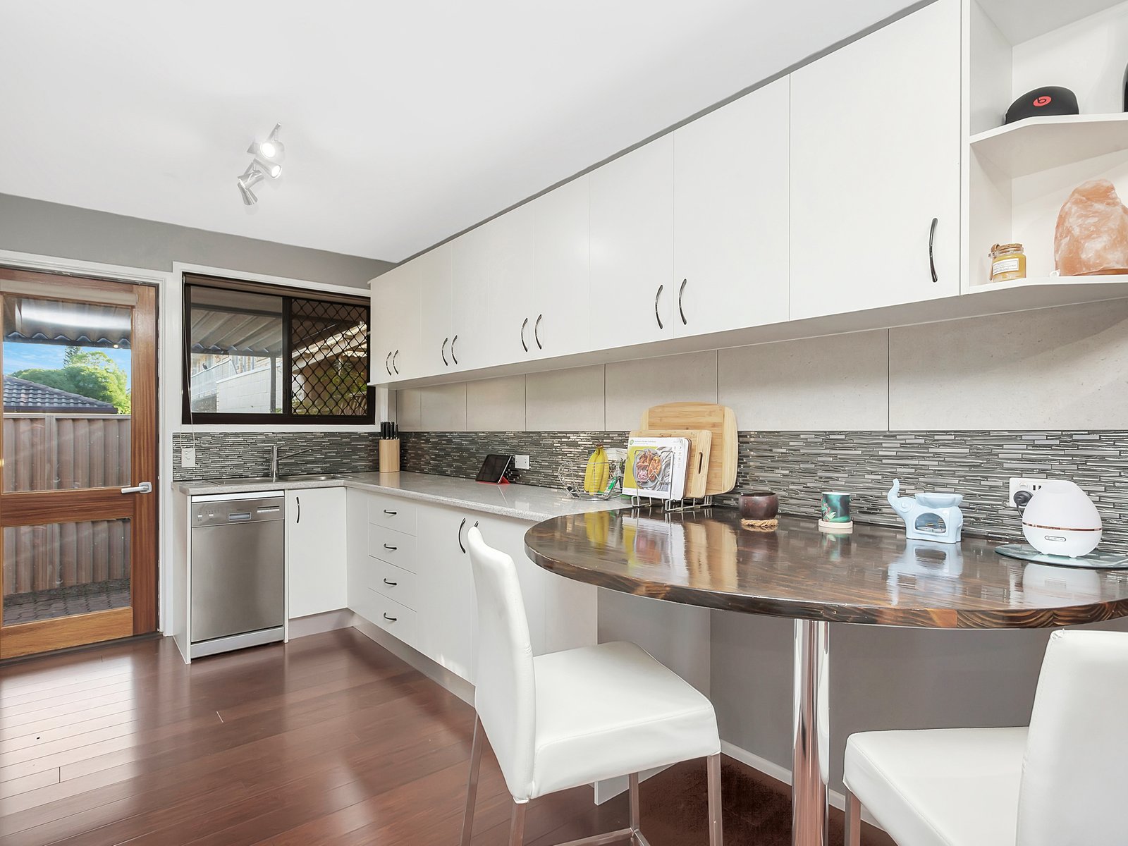 4/127 Sunshine Boulevard MERMAID WATERS 1