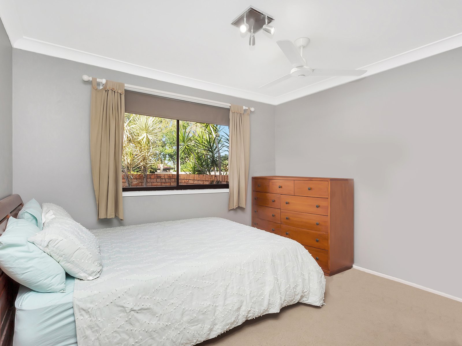 4/127 Sunshine Boulevard MERMAID WATERS 5