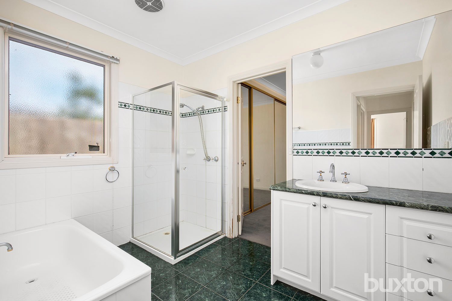 Gallery: 4/129 Balcombe Road