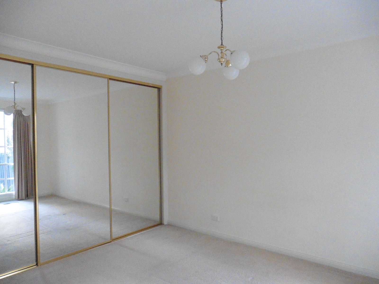 Gallery: 4/129 Balcombe Road